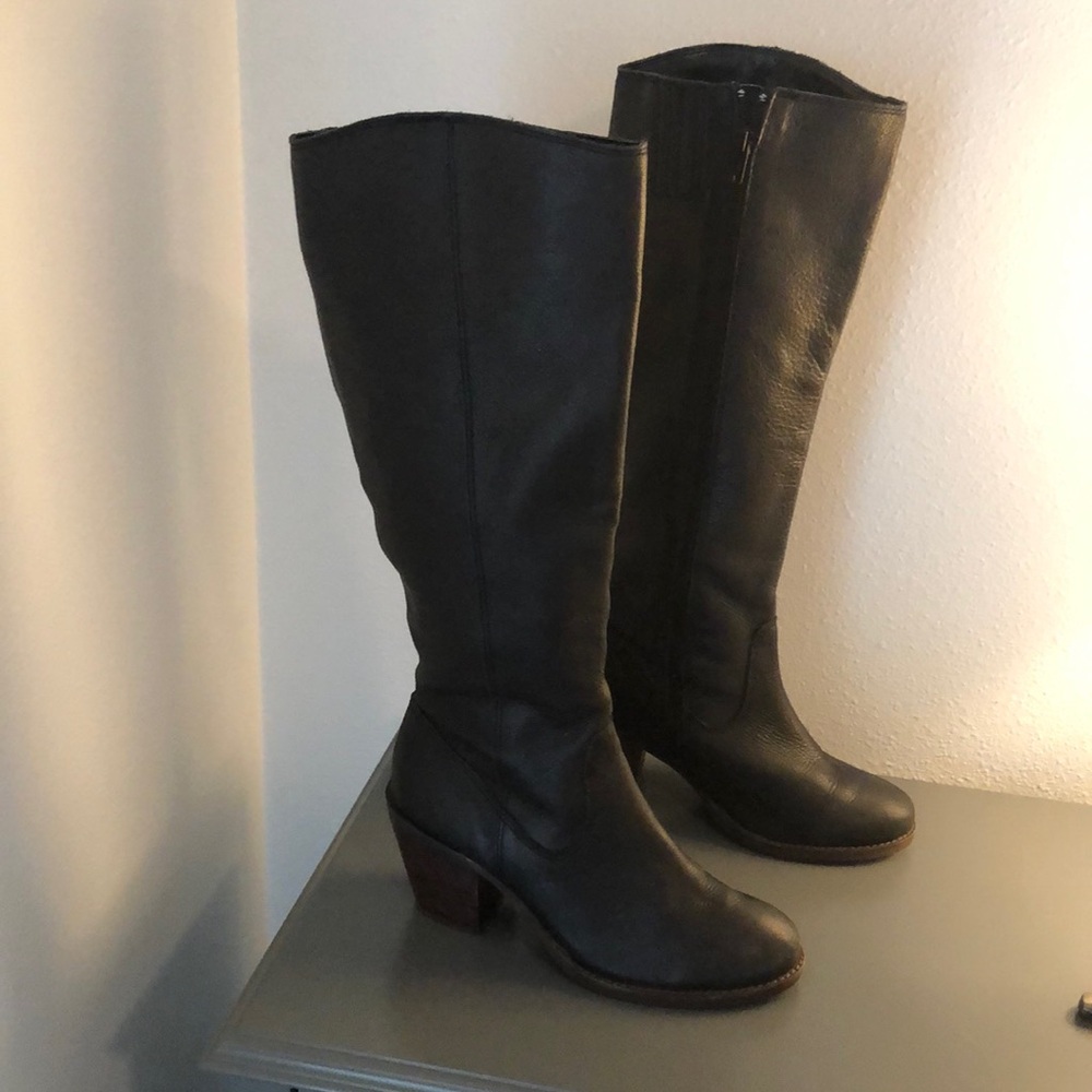Seychelles knee high brown leather boot - wood heels size 7- gently worn.